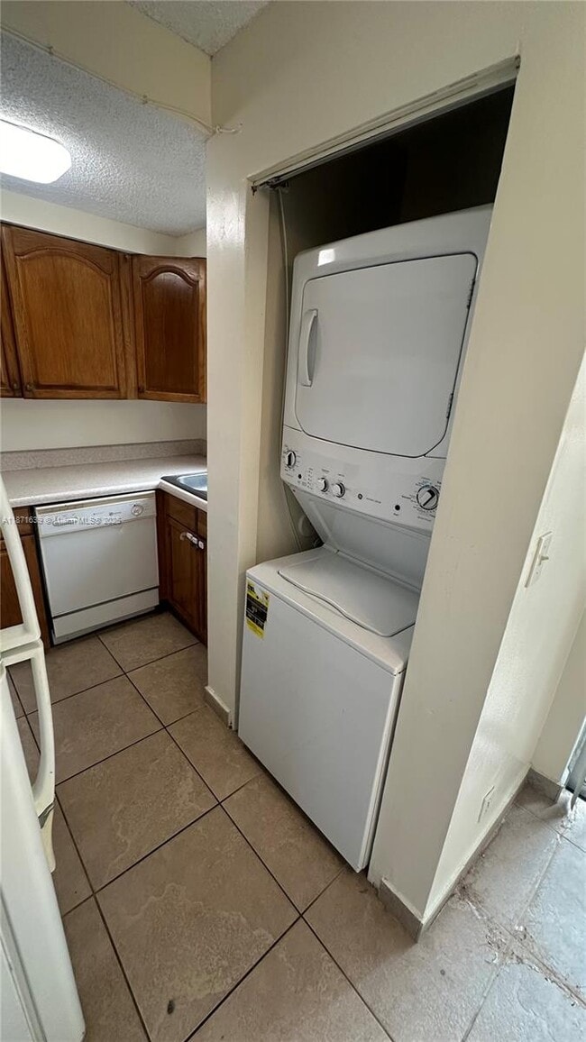 Photo - 6609 Winfield Blvd