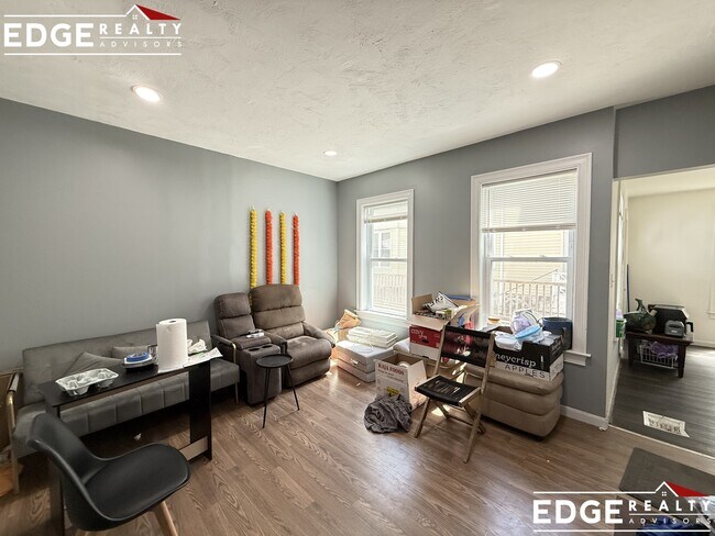 Photo - 81 Alder St