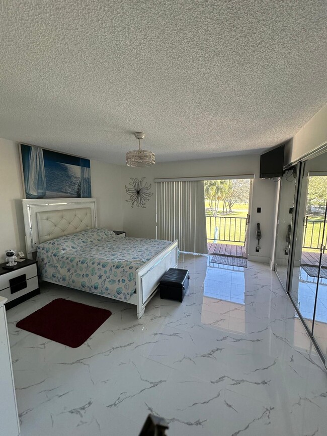 Photo - 4557 Luxemburg Ct