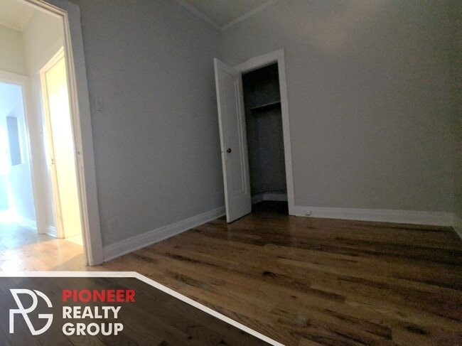 511 W Melrose St Unit 101