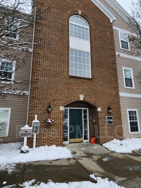 Building Photo - 985 Mistflower Ln