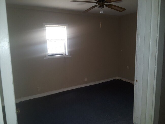 Photo - 3600 St John Ave Unidad 109 Askew