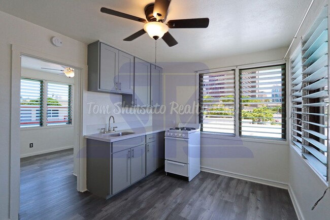 Building Photo - 800 Unit 319 Rental