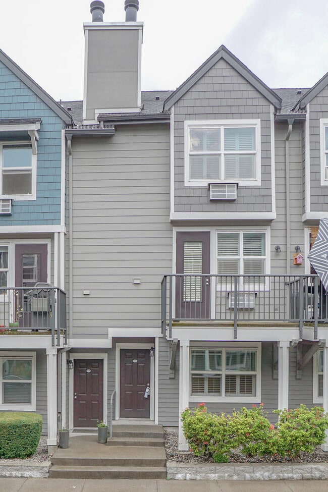 Photo - BEAUTIFUL CONDO ON THE COLUMBIA RIVER Unit 1731