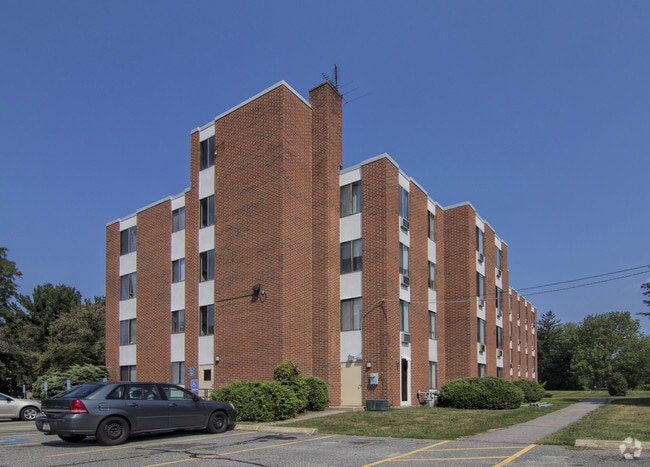 Hadley West Apartments - Hadley West Apartments