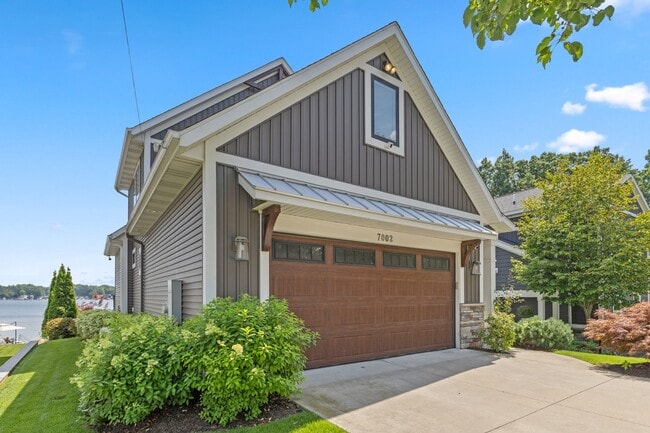 Photo - 4 bed 3.5 bath Mid Term Rental on Silver Lake in Rockford