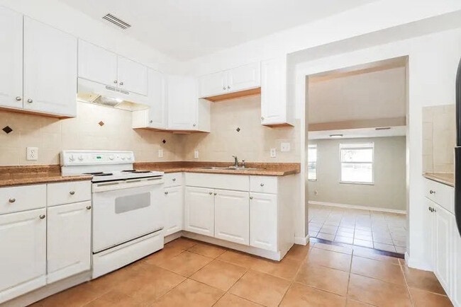 Photo - 1314 Friend Ave