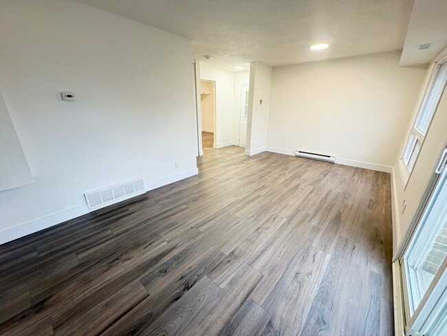 Building Photo - 81 Eagen Dr Unit 45
