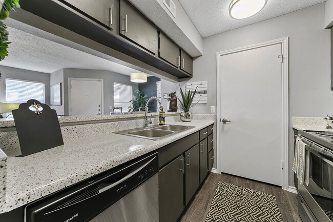 Photo - Westwind Apartments