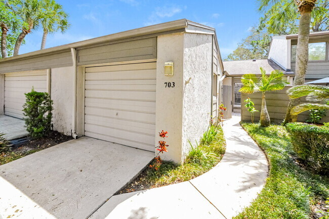 Building Photo - 703 Drywood Ave Rental