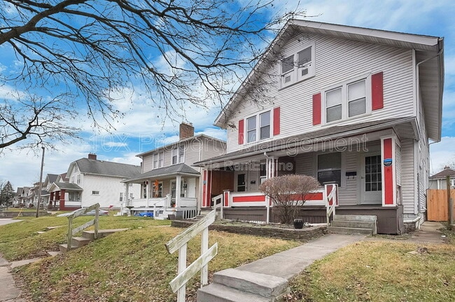 Photo - 275 N Warren Ave