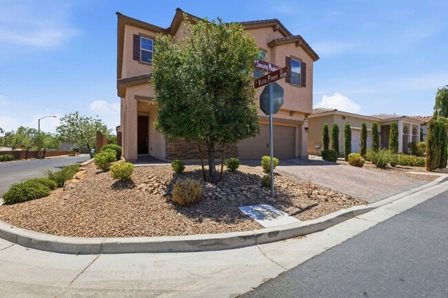 Photo - Mountains Edge Gem with Loft, Den & Upgraded Kitchen