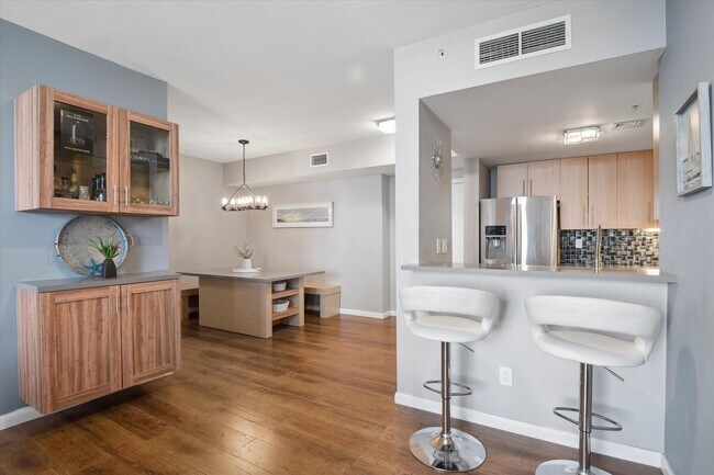Photo - 511 SE 5 Ave