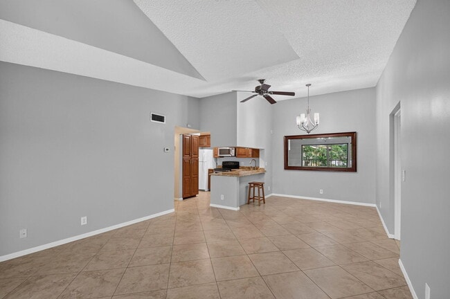 812 Sky Pine Way Unit A3
