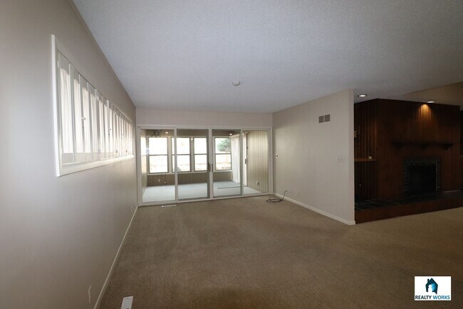 Photo - Amazing 2 bed Home!