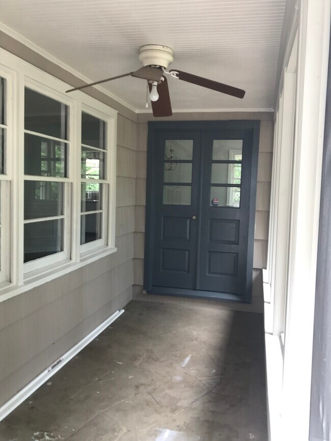 Screened in porch