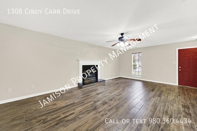 Photo - 1308 Cindy Carr Dr