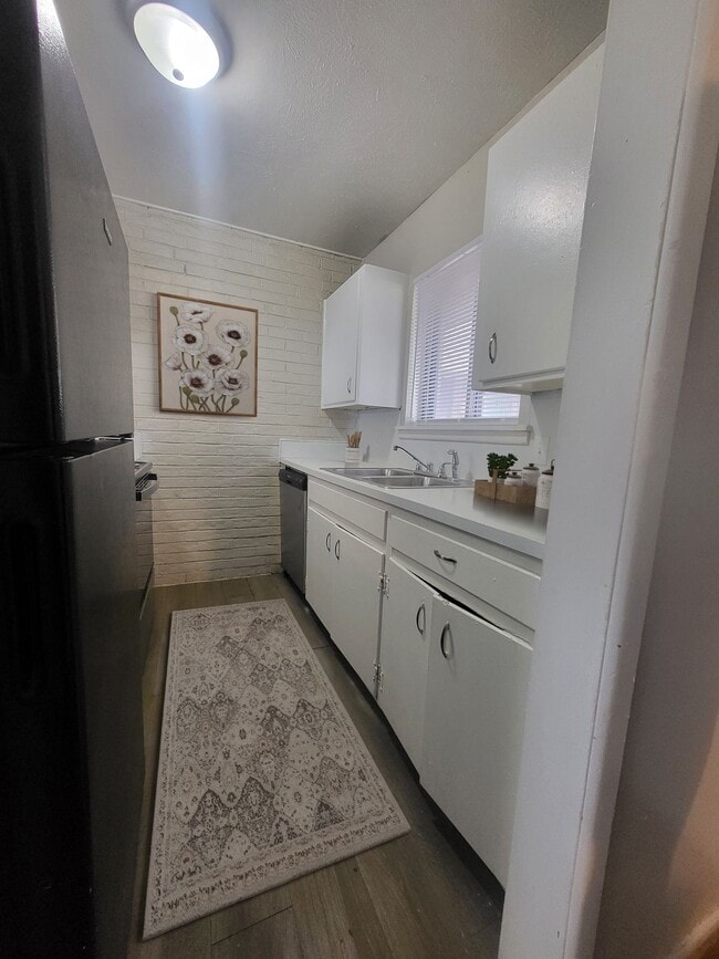 Photo - Lakeside Townhomes