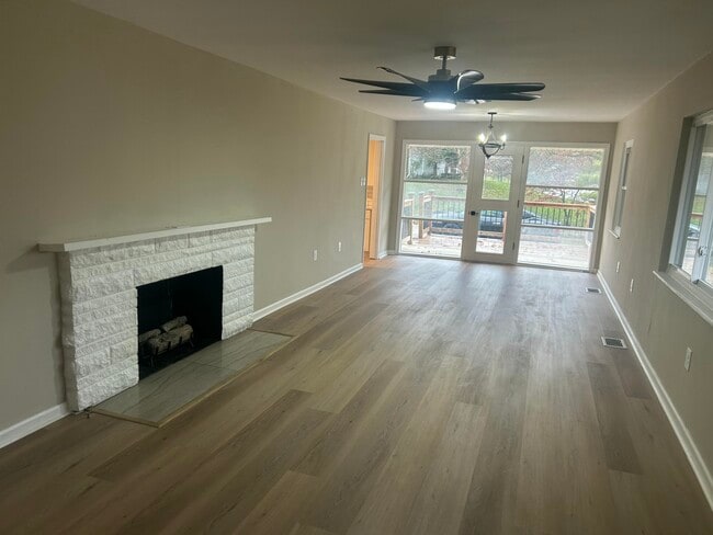 Photo - 104 Colby Hls Dr