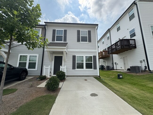 Corner townhome with three bedrooms 2 1/2 ... - Corner townhome with three bedrooms 2 1/2 ...