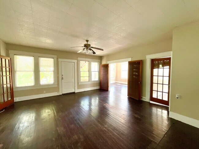 Photo - 810 W Magnolia Ave Unit 2