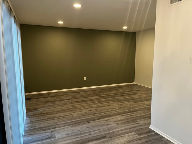 Photo - 805 Painters Crossing Unit 805