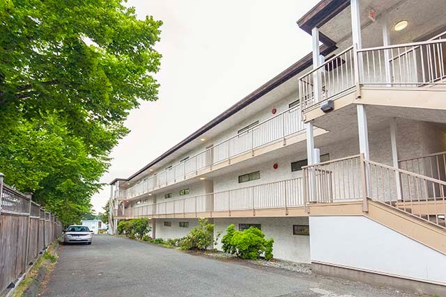 Mayfair Manor Apartments