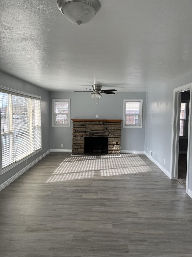 Photo - 632 N Main St