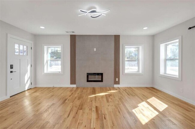 Photo - 1427 Lorenzo Dr SW