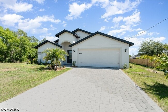 Photo - 165 Blackstone Dr