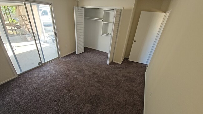 Photo - 690 Montebello Pl
