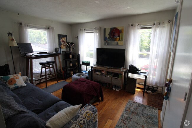 Building Photo - 2.0 bedroom in Somerville Massachusetts 02145 Rental