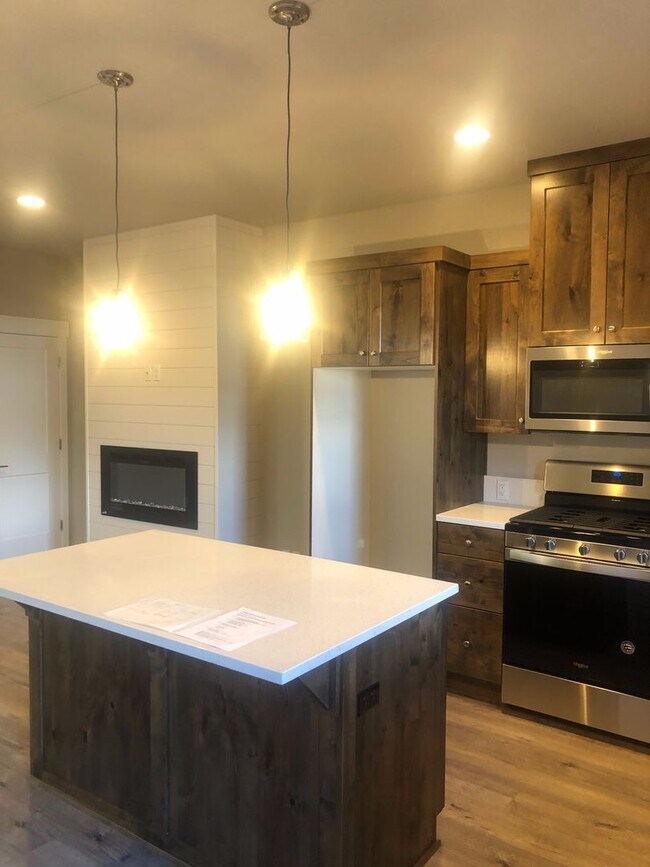 61531 SE Jennifer Lane PLACEMENT ONLY Apartment For Rent in Bend, OR