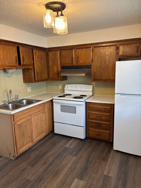 Photo - 1347 E High St