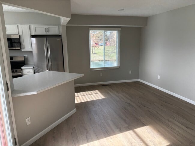 Photo - 1050 Captains Brg