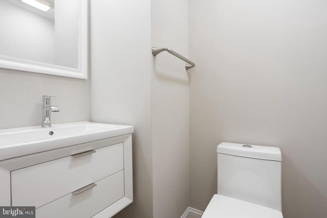 Photo - 809 N Providence Rd