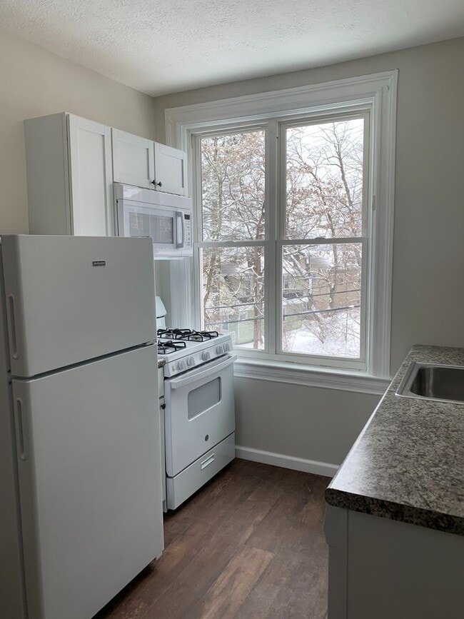 Photo - 147 Meade Ave Unit Apt 3