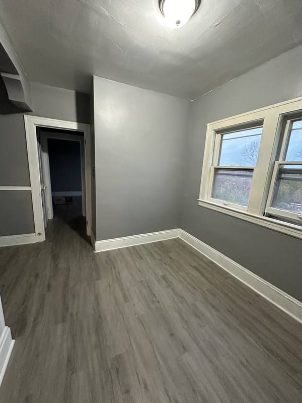 Photo - 1442 W 101st St