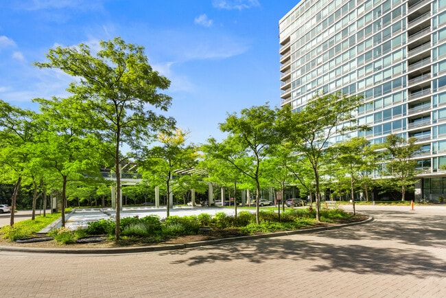 Photo - 9715 Woods Dr Unidad 510