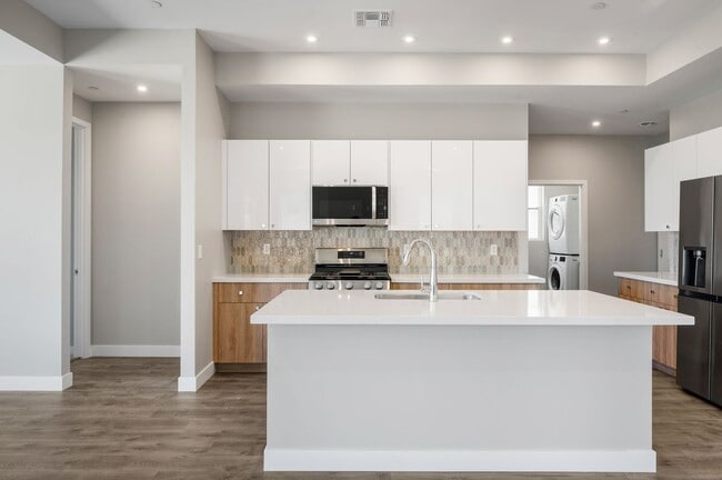 Photo - 1318 Rockwood Dr