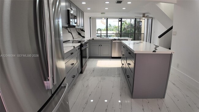 Photo - 2801 SW 87th Ave