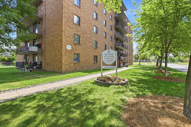 Photo - Sun Crest Tower Apartments