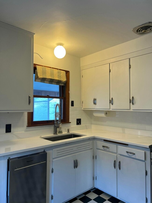 Photo - 4390 Colerain Ave