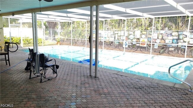 Photo - 1403 Davis Dr