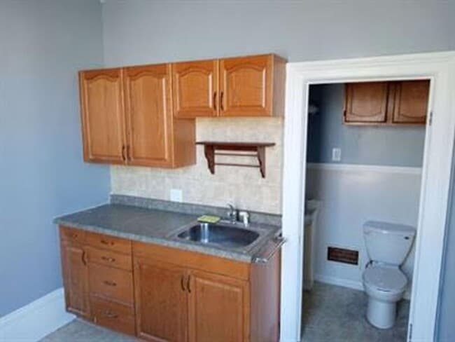 Photo - 1001 Cook St Unit 1