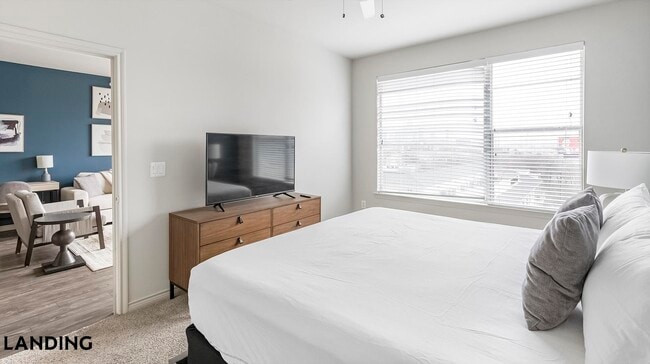 Photo - 750 Fort Worth Ave Unit 304