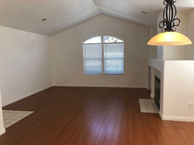 Photo - 310 Baird Dr
