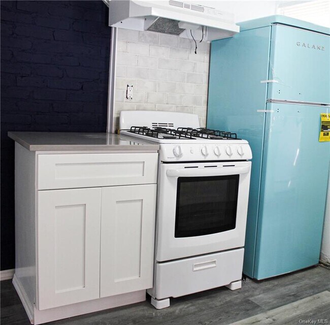 Photo - 22 Chestnut Hill Ave