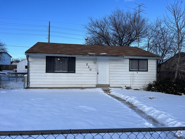 Building Photo - 210 Stinson Ave Rental