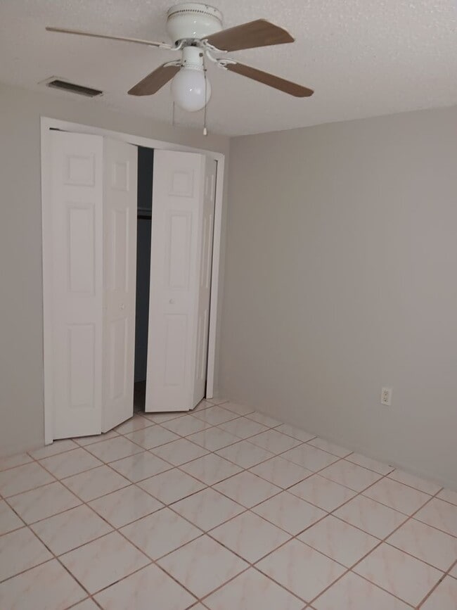 Photo - 2/1 Apartment in New Port Richey
